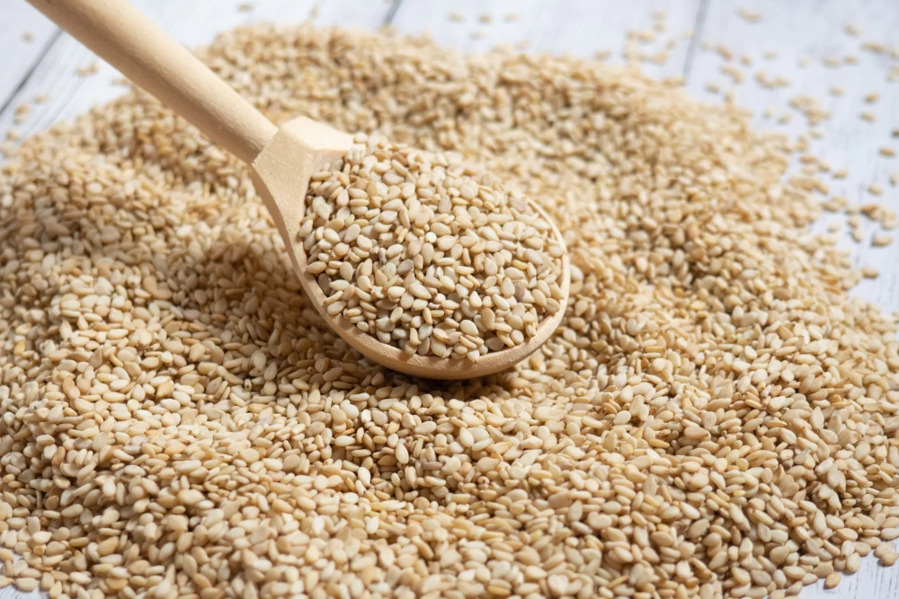 12 Reasons to Include White Sesame Seeds in Your Diet During Winters.1