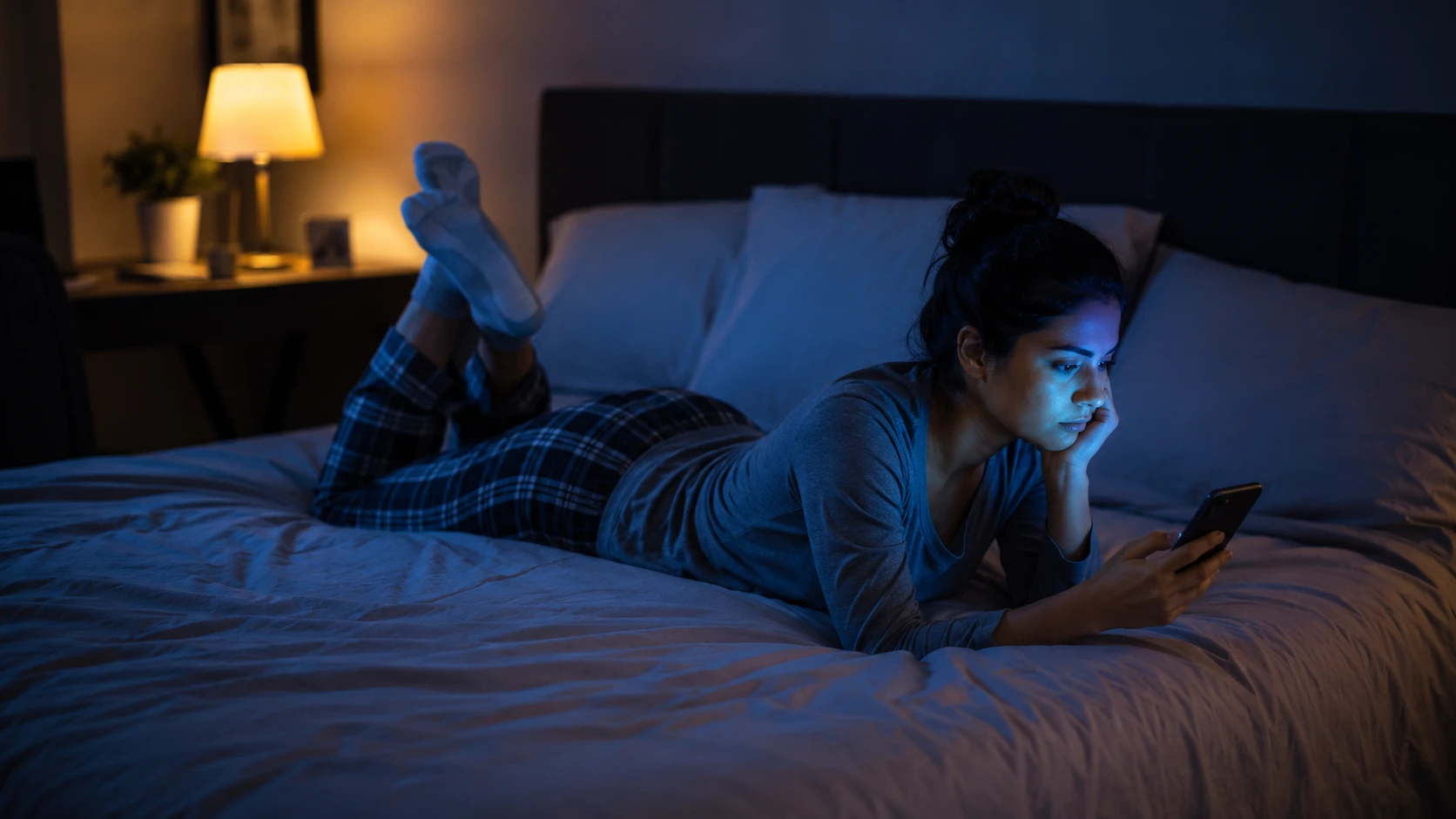 why late-night lifestyle habits are affecting modern health