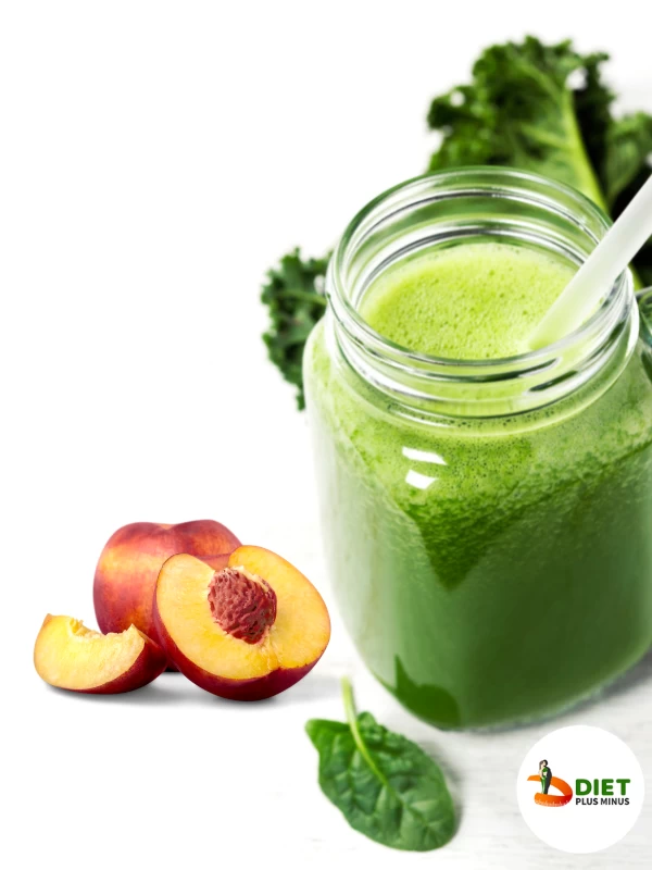 Kale and peach green smoothie