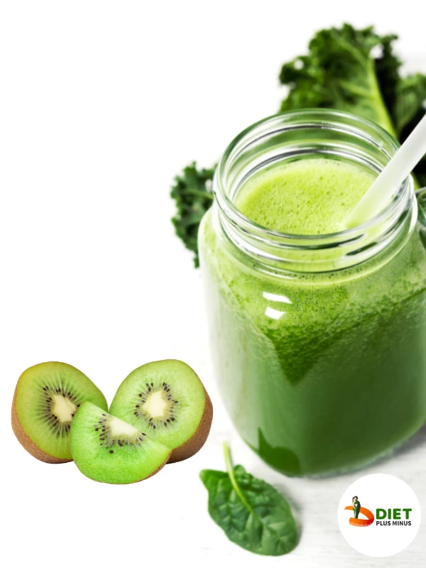 Kale and kiwi green smoothie