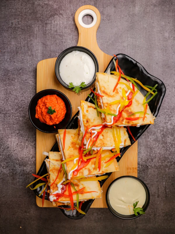 Yummy Paneer Paratha (Plate)