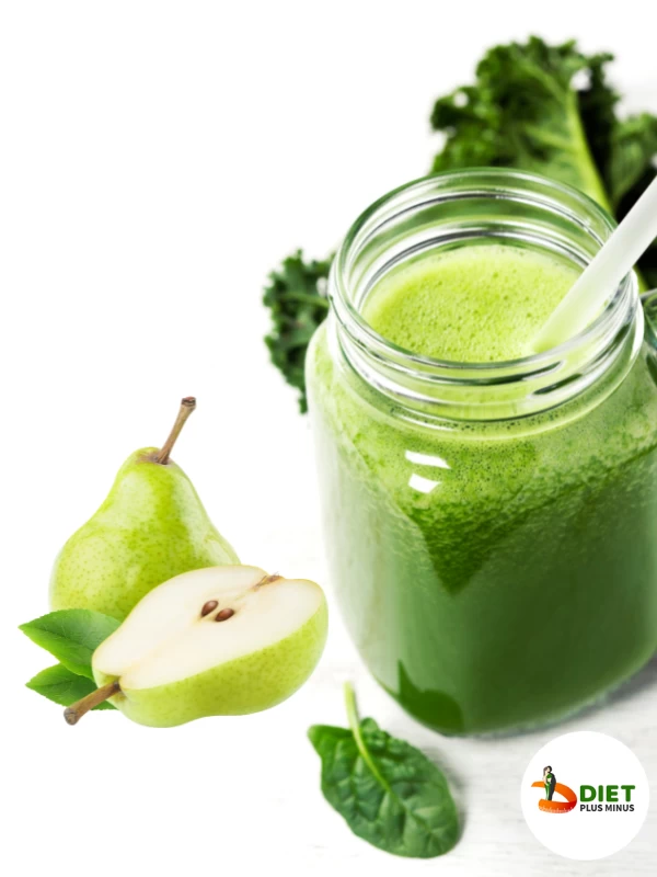 Kale and pear green smoothie