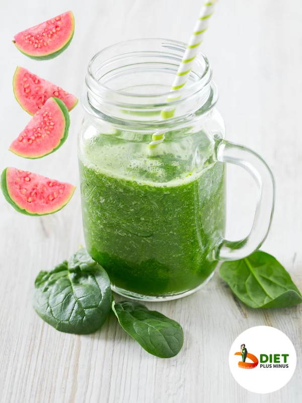 Spinach and guava green smoothie