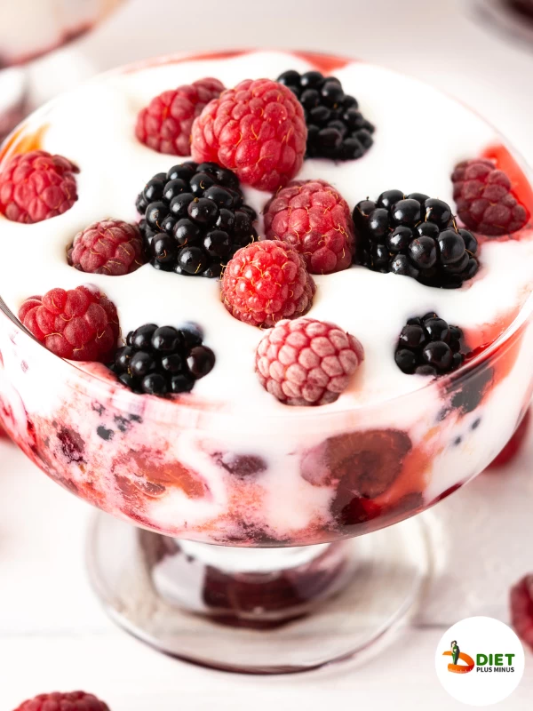 Berries bowl with paneer